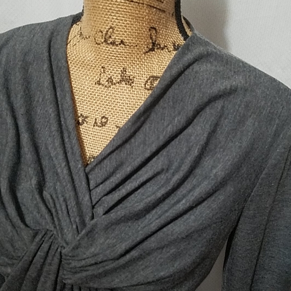 ARMANI Collezioni twisted top. - Picture 8 of 9